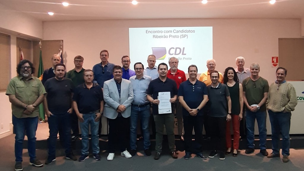 Então candidato, Ricardo Silva, com a lista de sugestões desenvolvida por SINCOVARP e CDL RP, e que trouxe, entre outros tópicos, a criação da Subsecretaria da Região Central